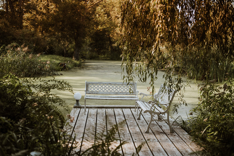para młoda poczas sesji ślubnej w Warszawie, hala koszyki