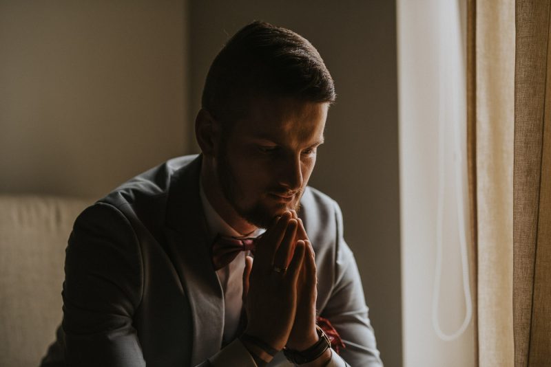 Przystojny Pan Młody złotopolska dolina